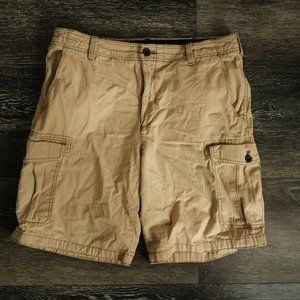 Izod Saltwater Cargo Khaki shorts
